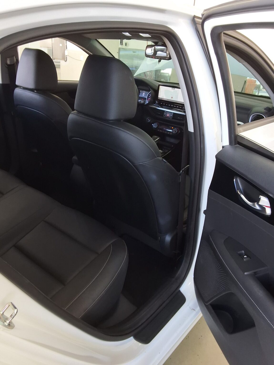 KIA THE NEW K3 1.6 GASOLINE PRESTIGE 2023 - zdjęcie 13