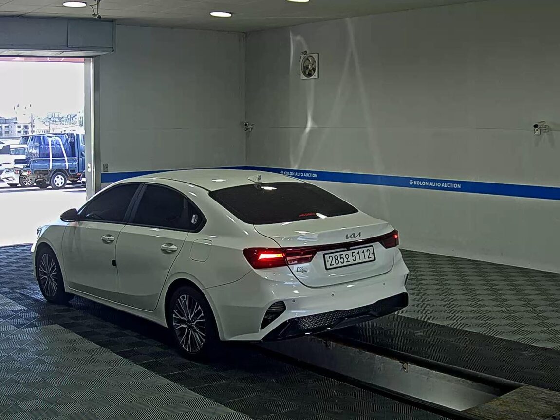 KIA THE NEW K3 1.6 GASOLINE PRESTIGE 2023 - zdjęcie 6