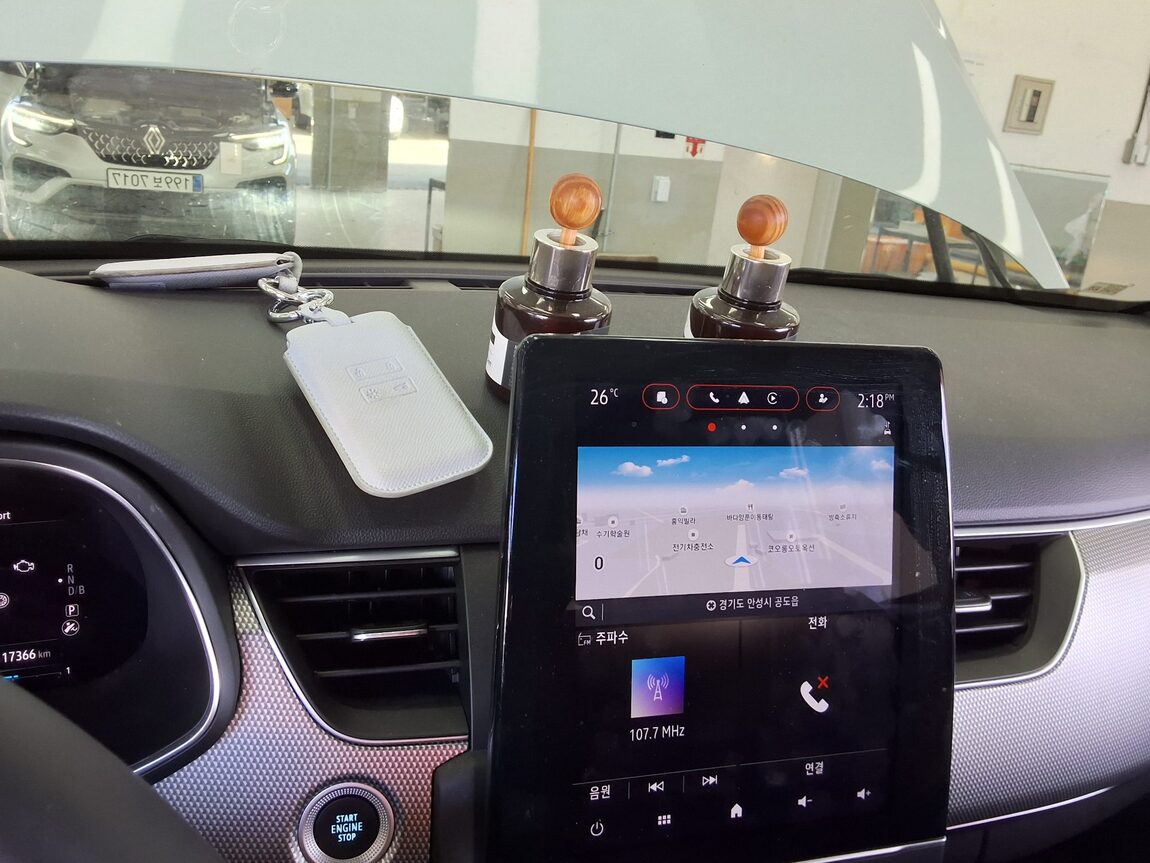 RENAULT (SAMSUNG) ARKANA HYBRID 1.6 GTe ICONIC 2025 - zdjęcie 19
