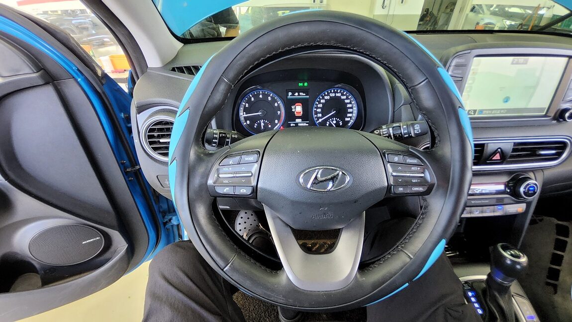 HYUNDAI KONA 1.6 GASOLINE 2WD PREMIUM 2018 - zdjęcie 17