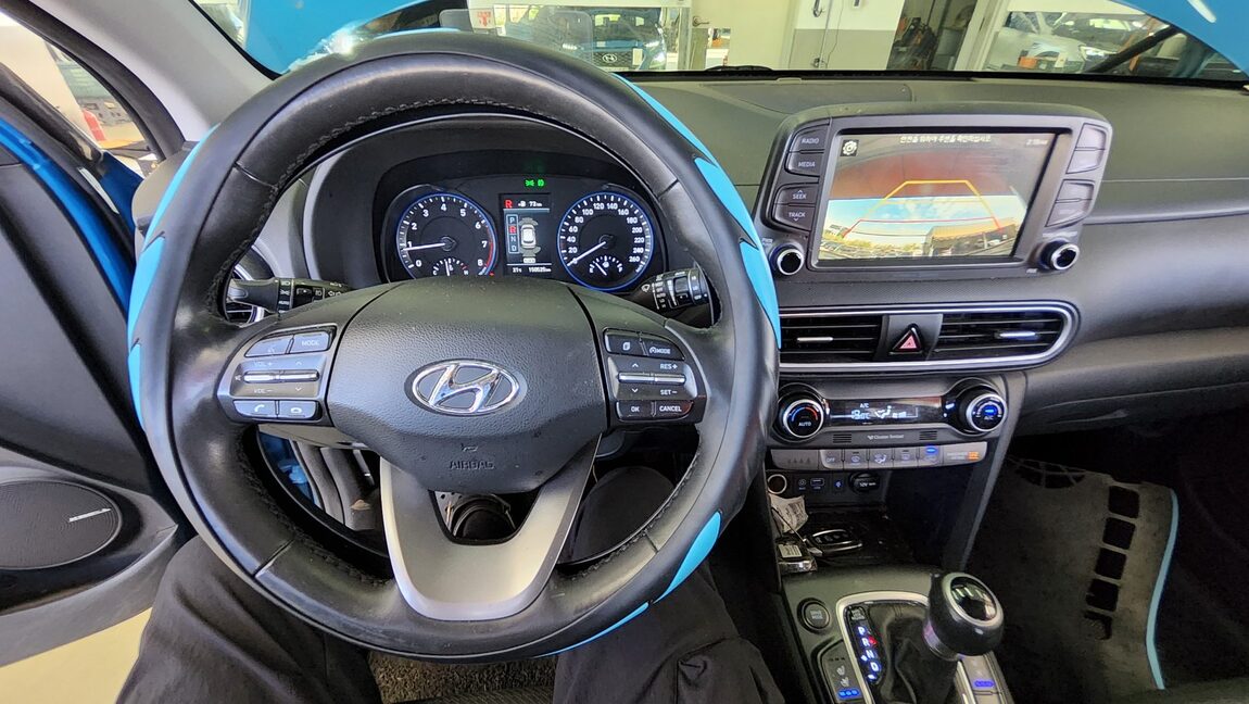 HYUNDAI KONA 1.6 GASOLINE 2WD PREMIUM 2018 - zdjęcie 19