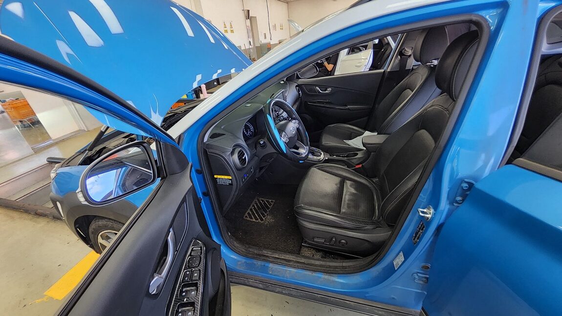 HYUNDAI KONA 1.6 GASOLINE 2WD PREMIUM 2018 - zdjęcie 10