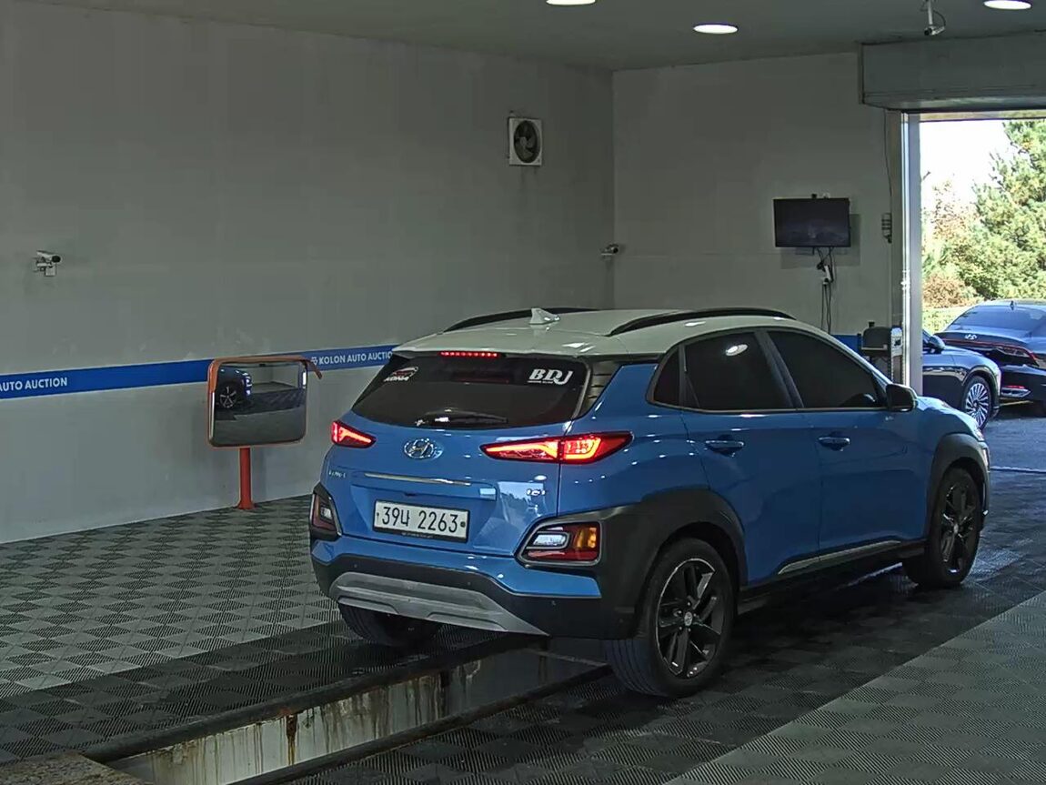HYUNDAI KONA 1.6 GASOLINE 2WD PREMIUM 2018 - zdjęcie 5