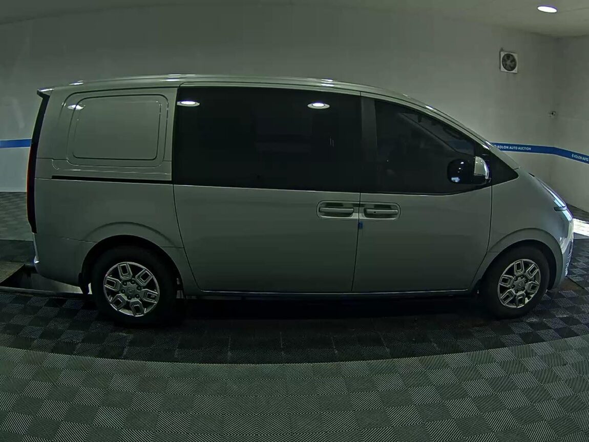 HYUNDAI STARIA 2.2 DIESEL CARGO 5-SEATER MODERN 2022 - zdjęcie 4