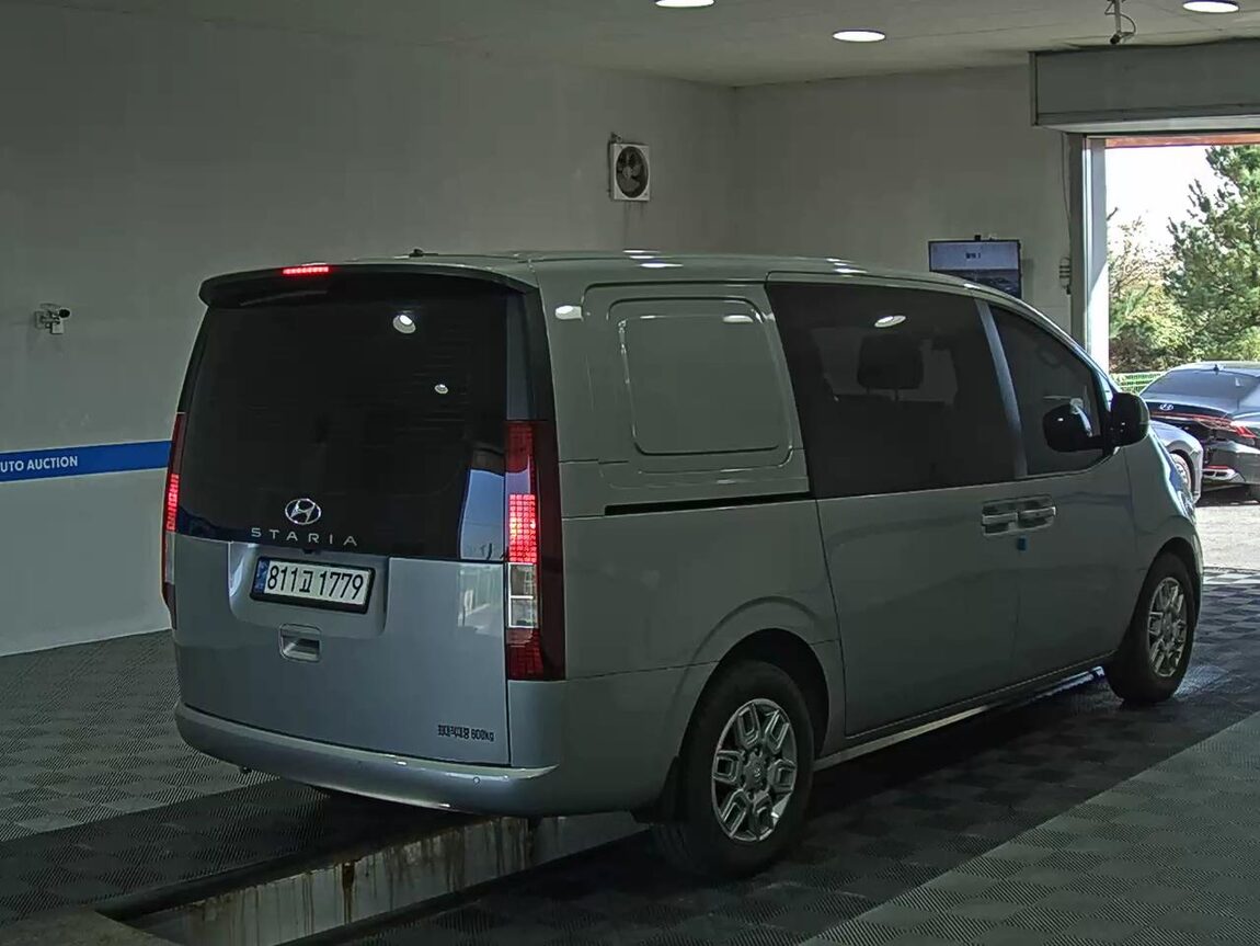 HYUNDAI STARIA 2.2 DIESEL CARGO 5-SEATER MODERN 2022 - zdjęcie 5