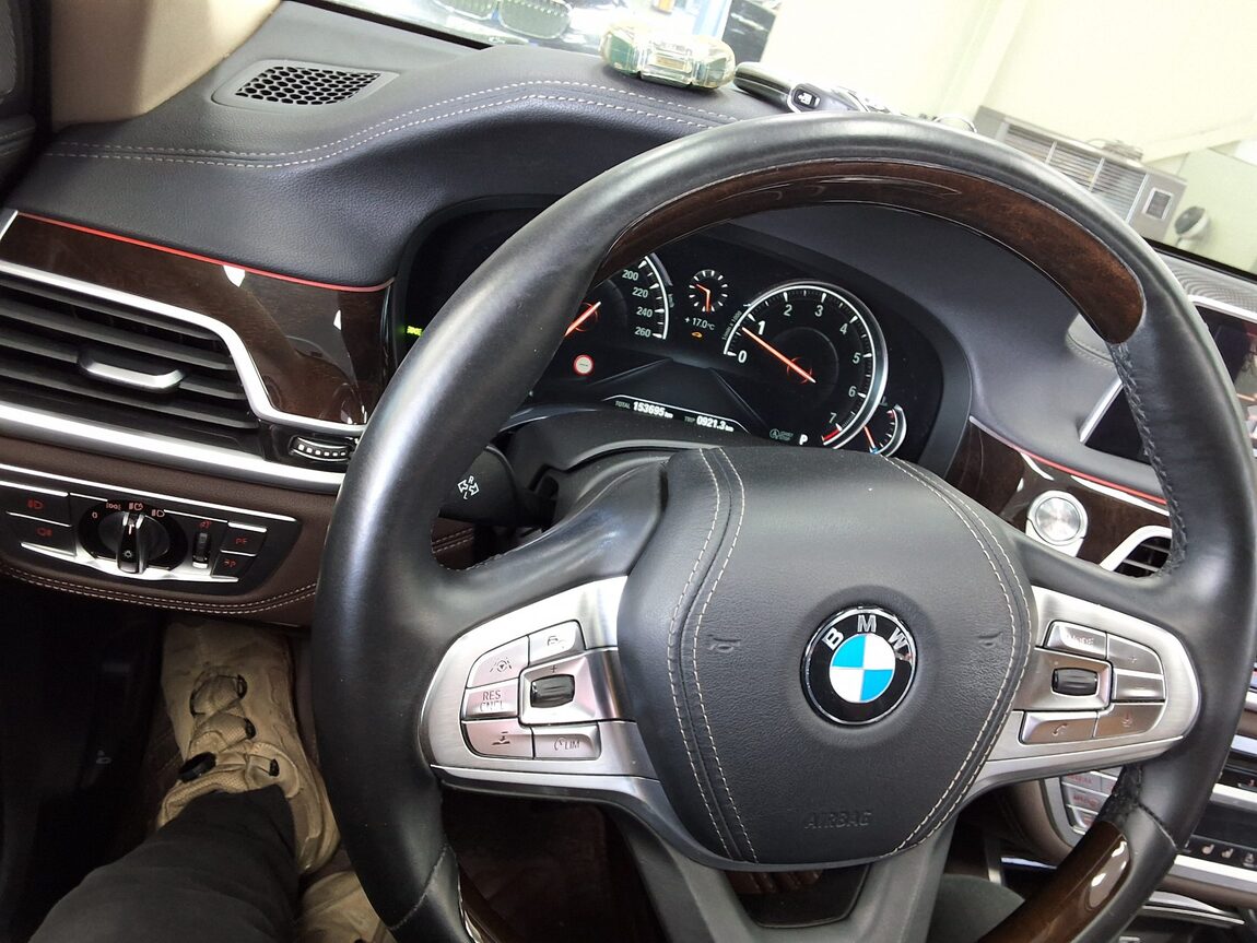 BMW 7 SERIES (6TH GEN) 740Li xDRIVE 2016 - zdjęcie 23