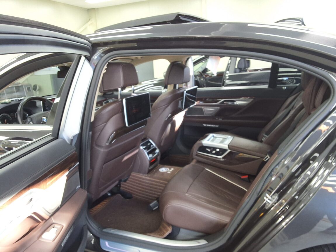 BMW 7 SERIES (6TH GEN) 740Li xDRIVE 2016 - zdjęcie 13
