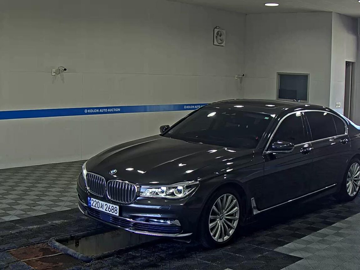 BMW 7 SERIES (6TH GEN) 740Li xDRIVE 2016 - zdjęcie 2