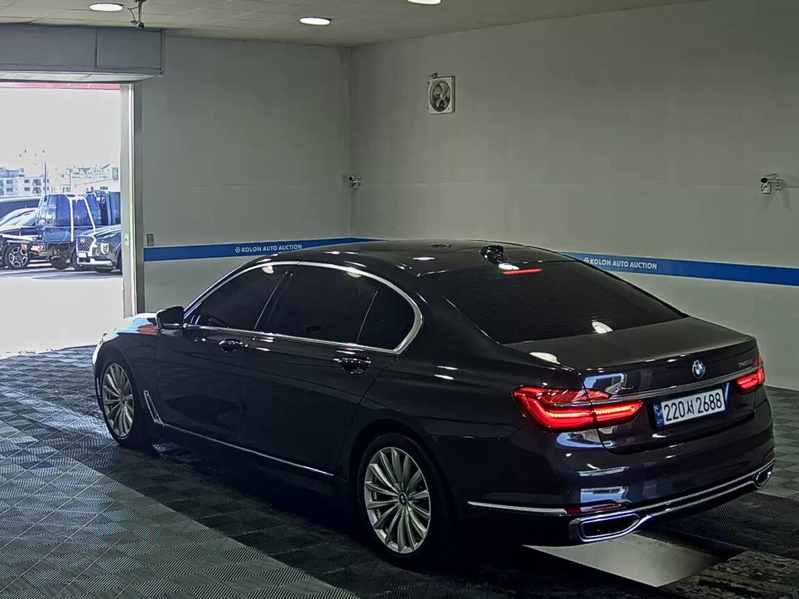 BMW 7 SERIES (6TH GEN) 740Li xDRIVE 2016 - zdjęcie 6