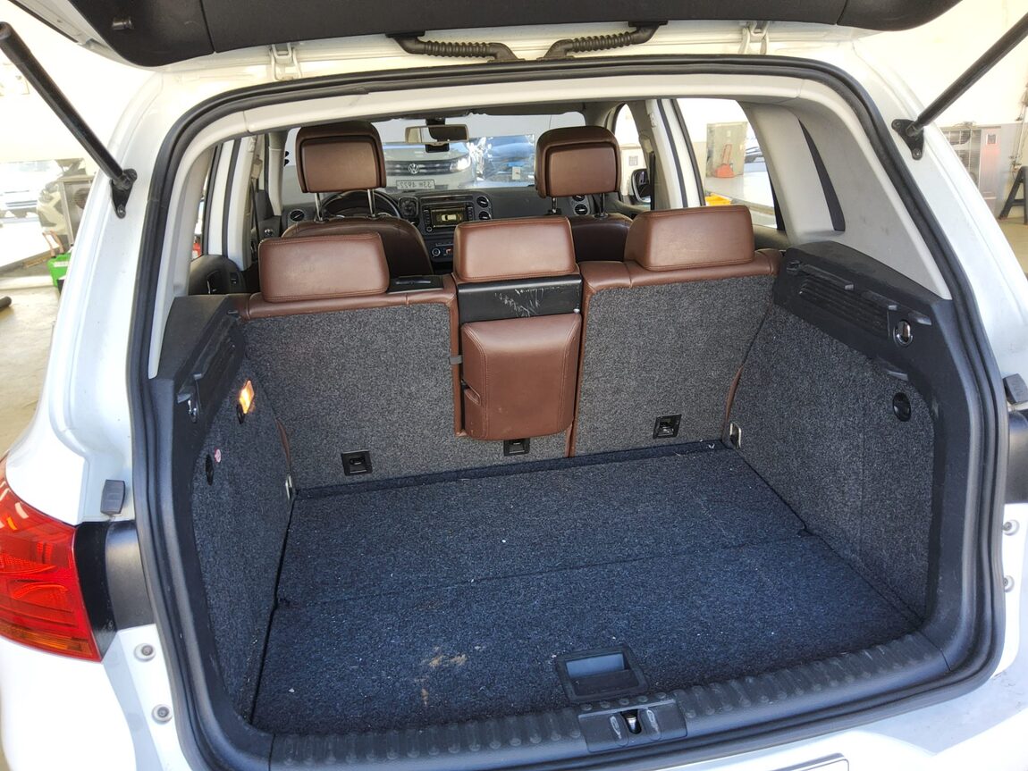 VOLKSWAGEN TIGUAN 2.0 TDI BLUEMOTION PREMIUM 2015 - zdjęcie 15