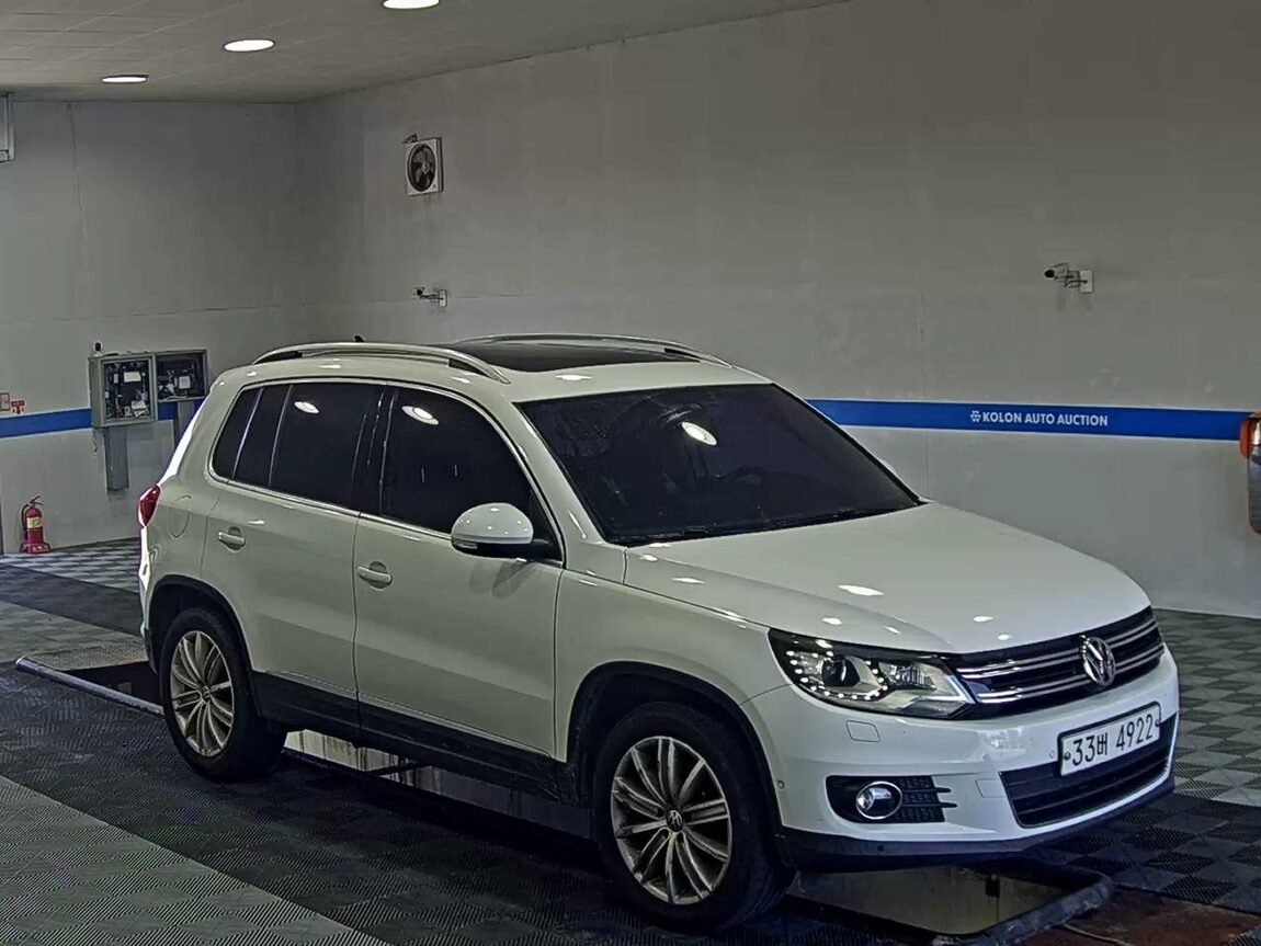 VOLKSWAGEN TIGUAN 2.0 TDI BLUEMOTION PREMIUM 2015 - zdjęcie 3
