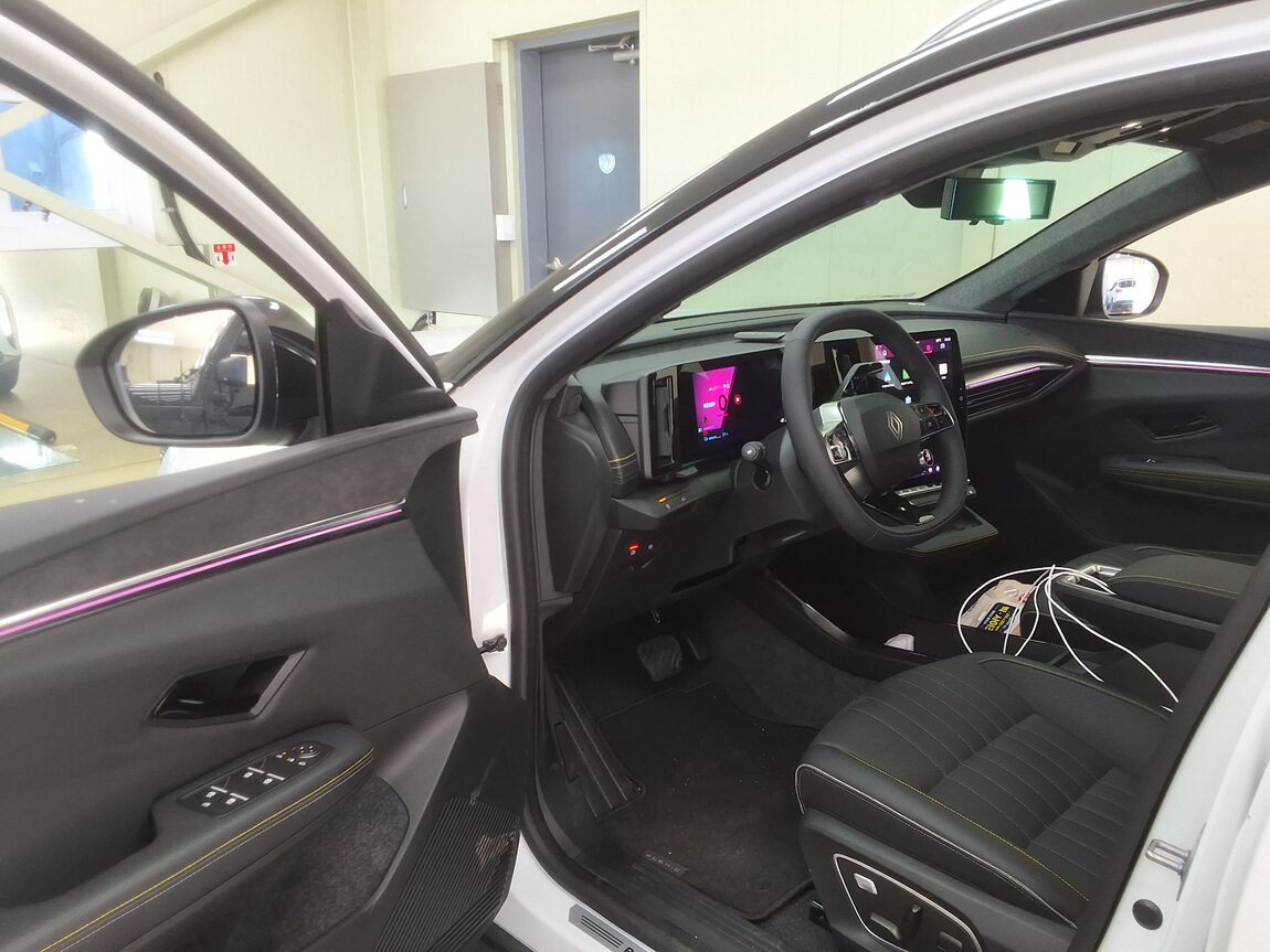 RENAULT (SAMSUNG) SCENIC EV ICONIC 2026 - zdjęcie 11