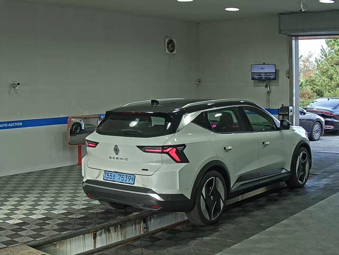 RENAULT (SAMSUNG) SCENIC EV ICONIC 2026 - zdjęcie 5
