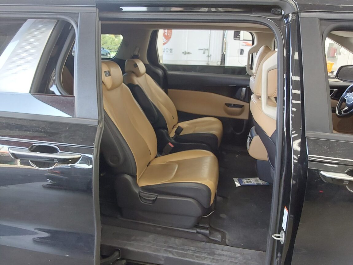 KIA NEW CARNIVAL (KA4) 9-SEATER DIESEL PRESTIGE 2023 - zdjęcie 13