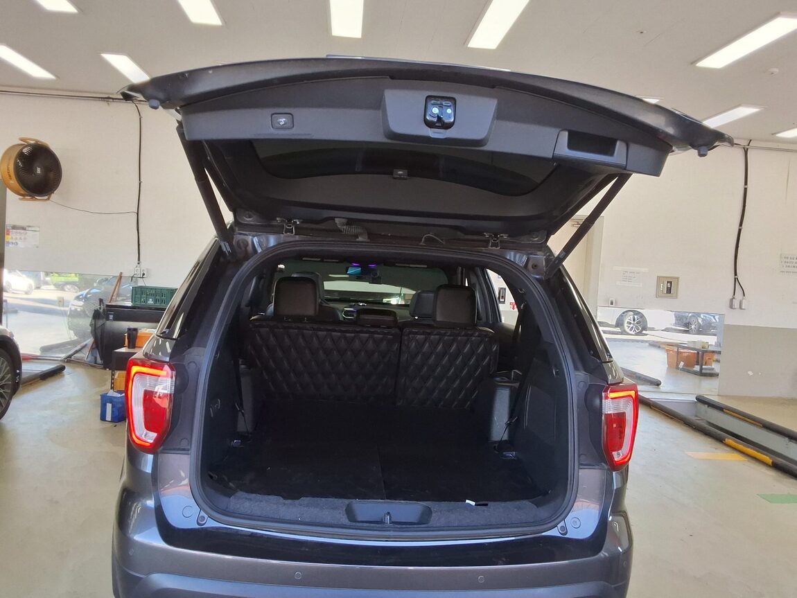 FORD EXPLORER (5TH GEN) 2.3 AWD LIMITED 2017 - zdjęcie 15