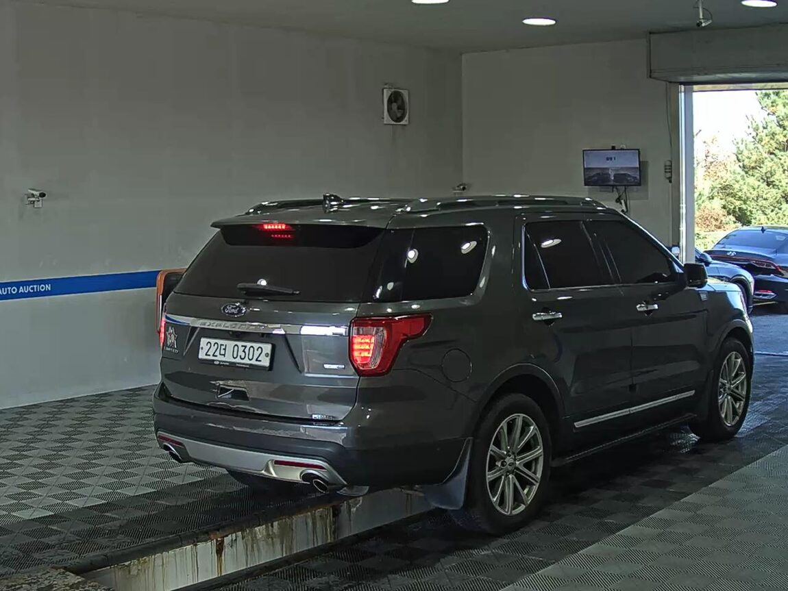 FORD EXPLORER (5TH GEN) 2.3 AWD LIMITED 2017 - zdjęcie 5