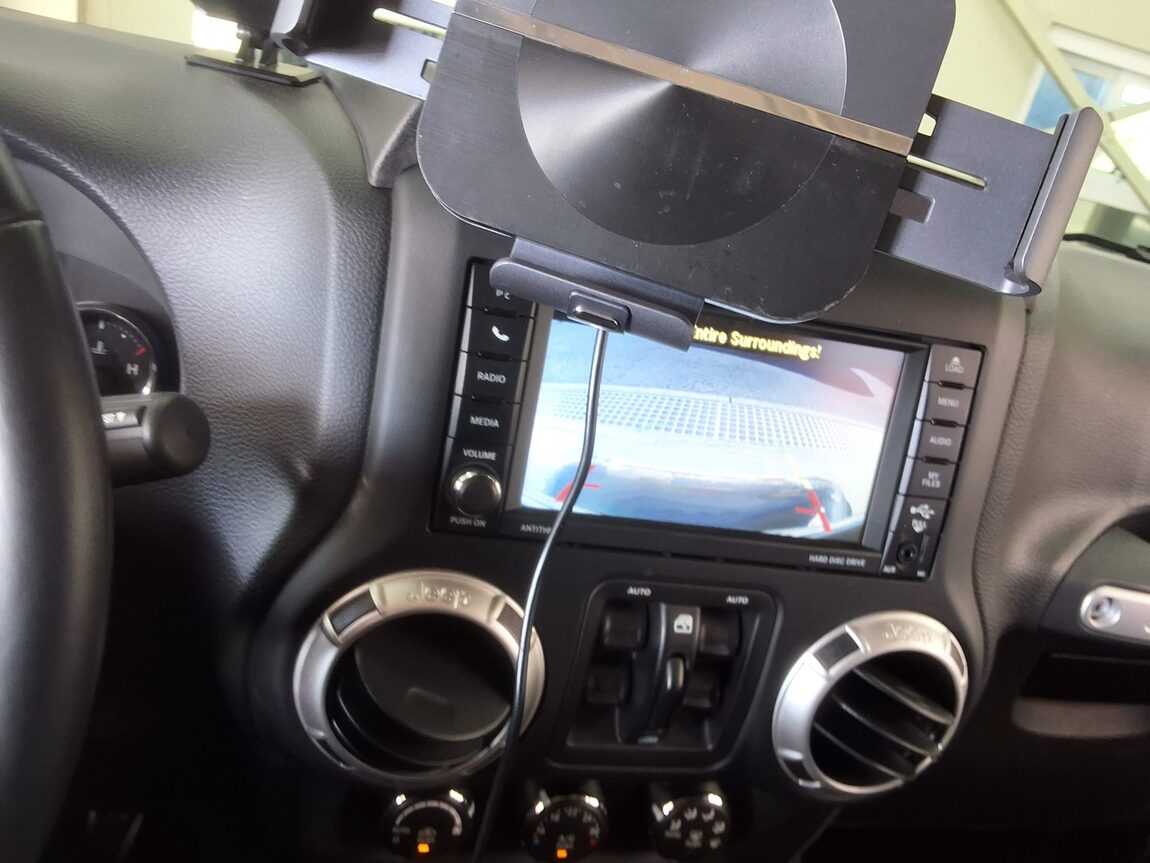 JEEP WRANGLER (JK) 3.6 SAHARA 4-DOOR 2017 - zdjęcie 25