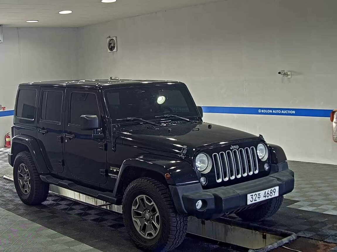 JEEP WRANGLER (JK) 3.6 SAHARA 4-DOOR 2017 - zdjęcie 3