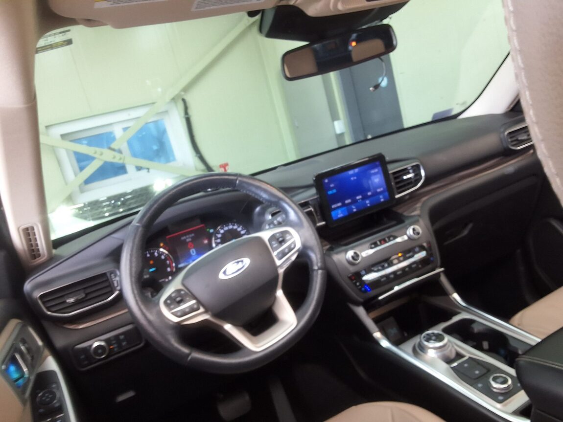 FORD EXPLORER (6TH GEN) 2.3 AWD LIMITED 2020 - zdjęcie 12