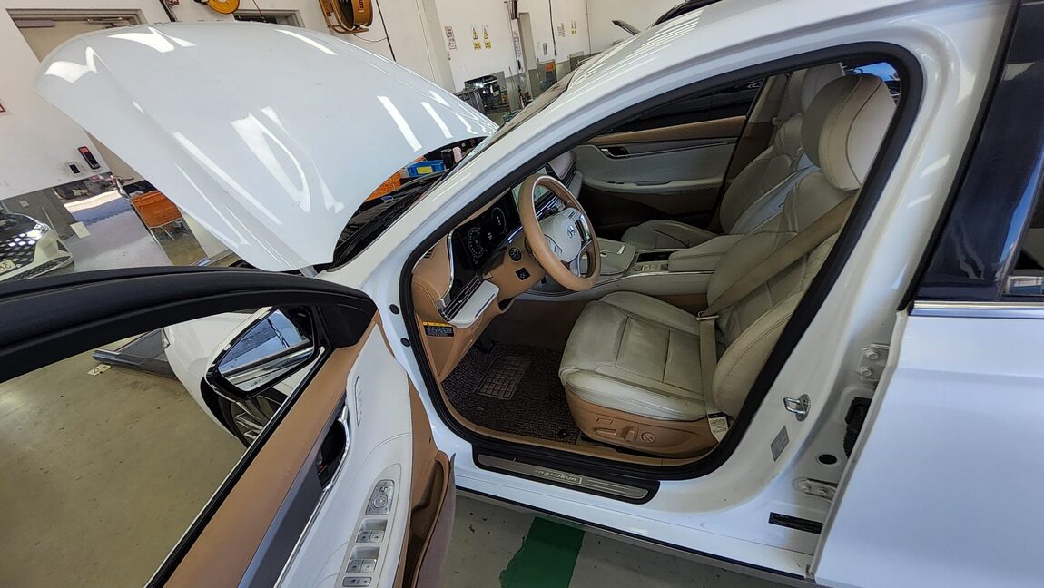 HYUNDAI THE NEW GRANDEUR IG GASOLINE 2.5 CALLIGRAPHY 2020 - zdjęcie 10