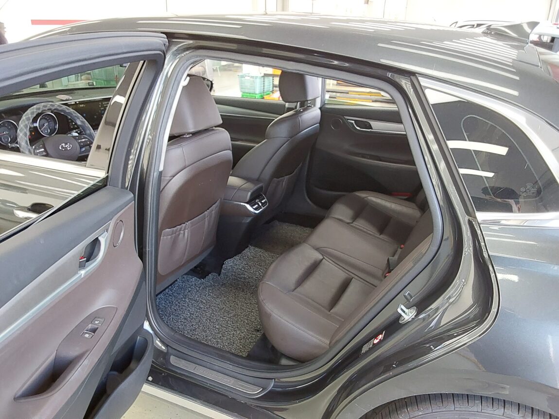 HYUNDAI THE NEW GRANDEUR IG LPi 3.0 PREMIUM CHOICE 2020 - zdjęcie 12