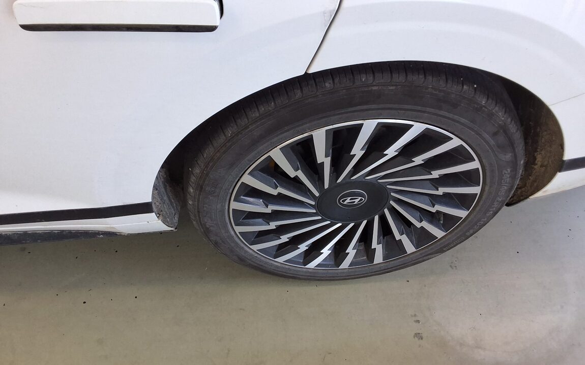HYUNDAI THE ALL NEW GRANDEUR GASOLINE 3.5 2WD CALLIGRAPHY 2023 - zdjęcie 24