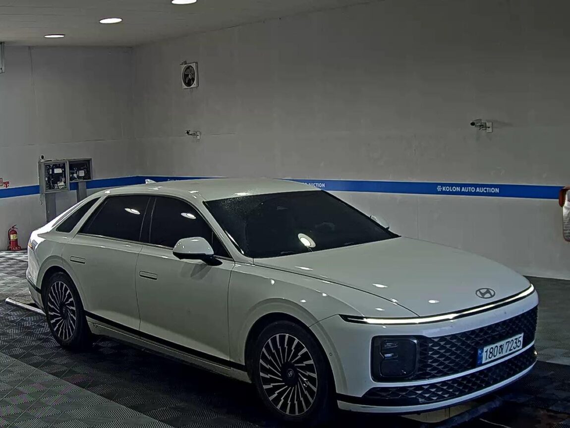 HYUNDAI THE ALL NEW GRANDEUR GASOLINE 3.5 2WD CALLIGRAPHY 2023 - zdjęcie 3