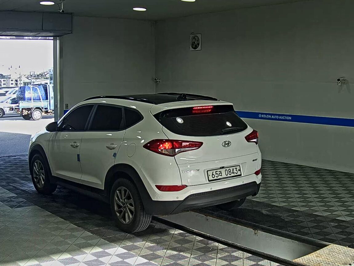 HYUNDAI ALL NEW TUCSON DIESEL 1.7 2WD MODERN 2016 - zdjęcie 6