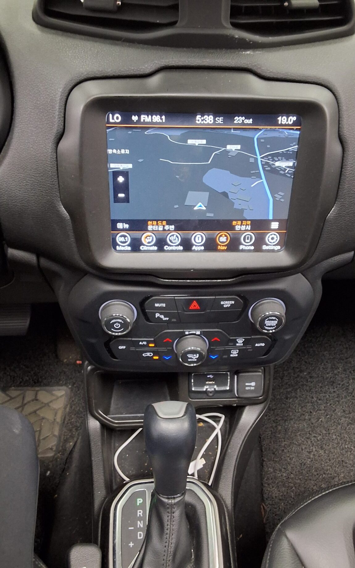 JEEP RENEGADE 1.6 DIESEL LIMITED 2020 - zdjęcie 18