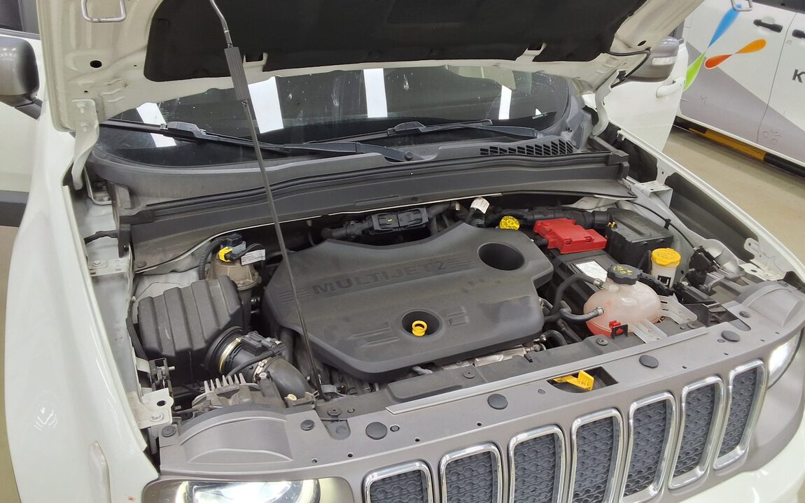 JEEP RENEGADE 1.6 DIESEL LIMITED 2020 - zdjęcie 22