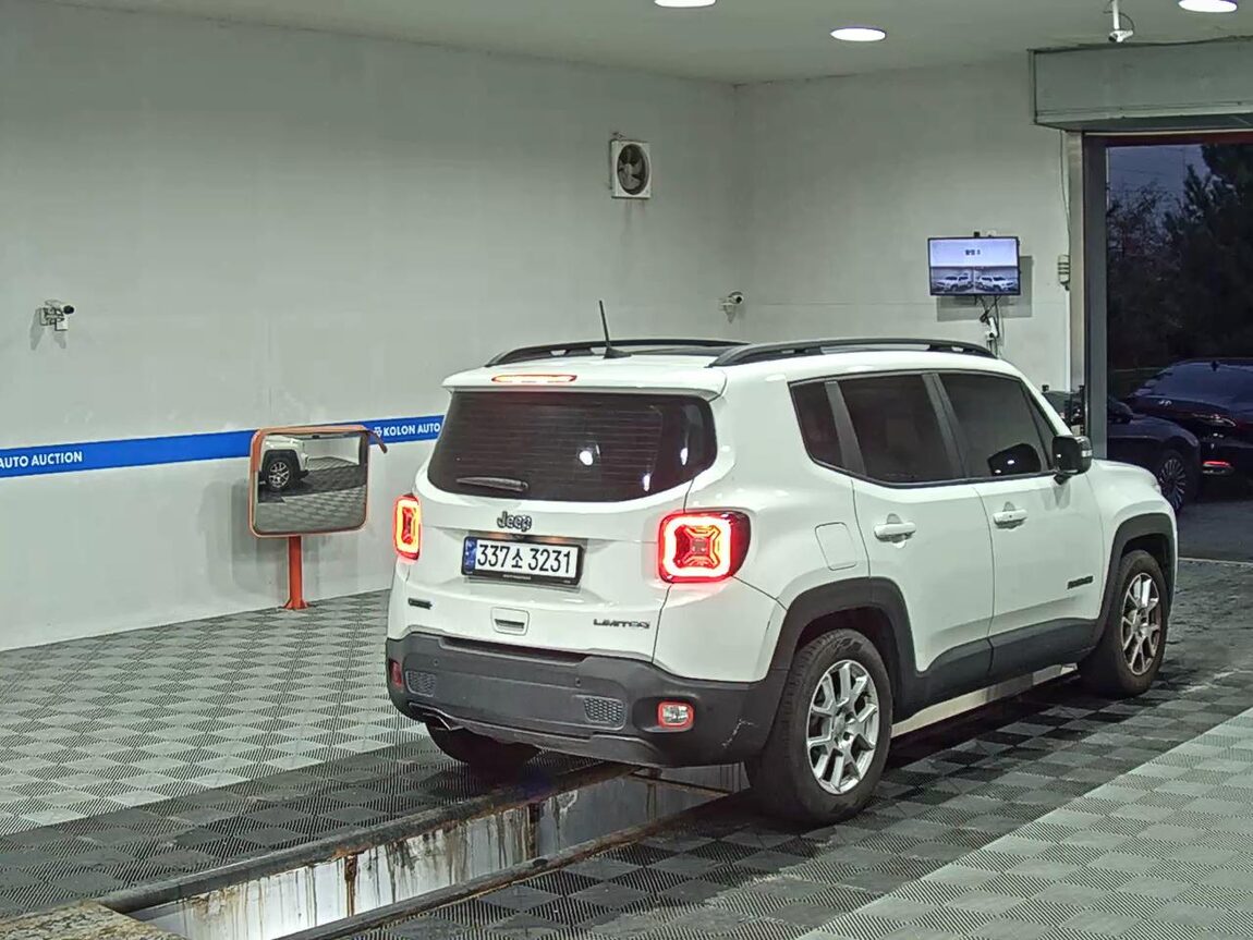 JEEP RENEGADE 1.6 DIESEL LIMITED 2020 - zdjęcie 5
