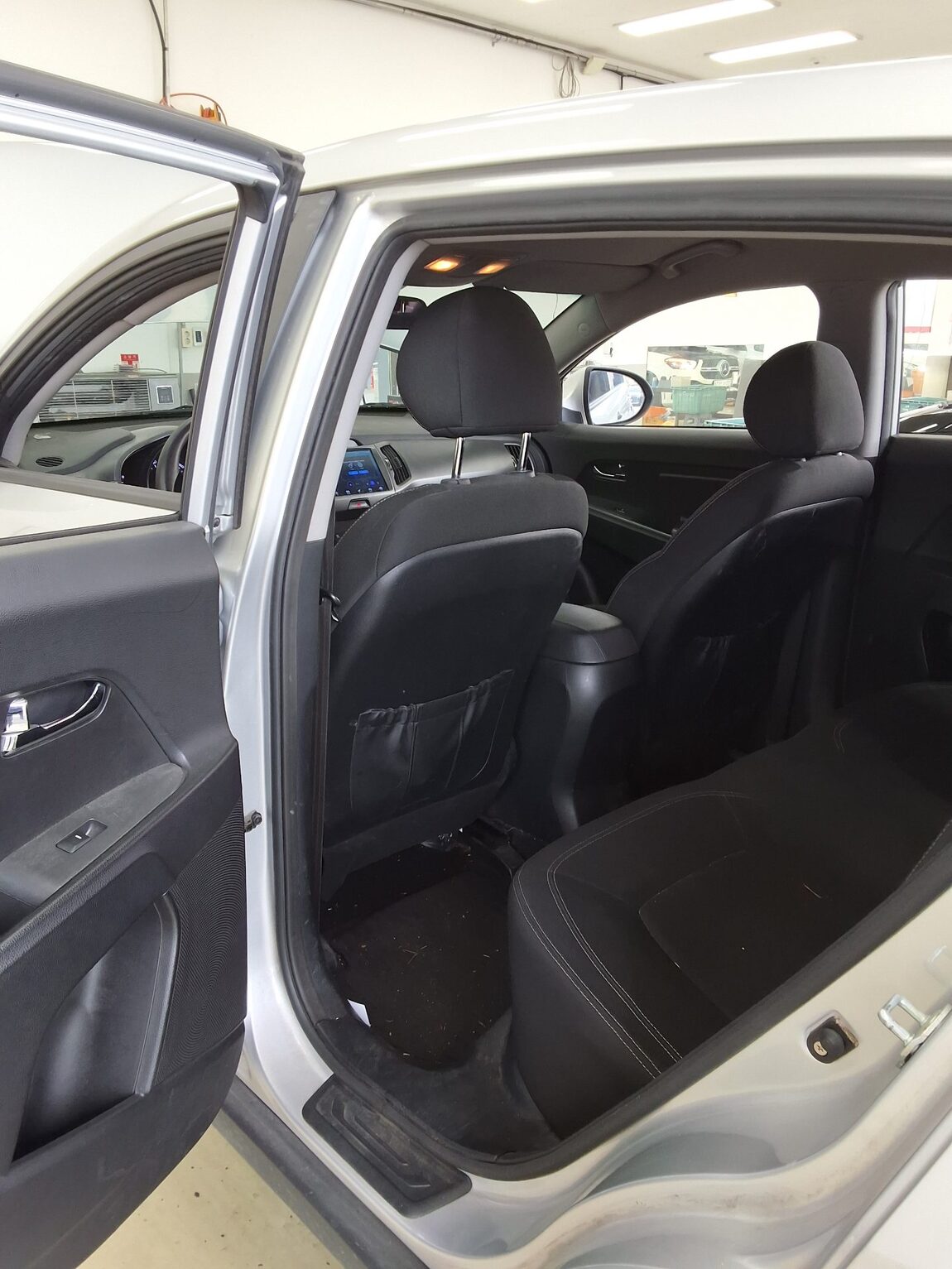 KIA SPORTAGE R DIESEL R2.0 2WD LX 2013 - zdjęcie 12