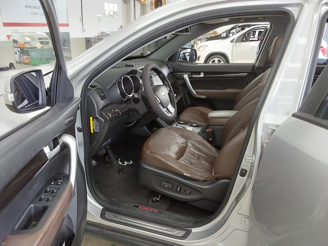 KIA SORENTO R DIESEL 2.0 2WD LIMITED PREMIUM 2011 - zdjęcie 10