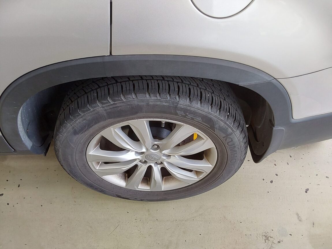 KIA SORENTO R DIESEL 2.0 2WD LIMITED PREMIUM 2011 - zdjęcie 22