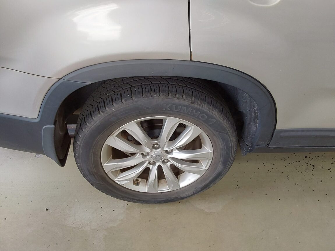 KIA SORENTO R DIESEL 2.0 2WD LIMITED PREMIUM 2011 - zdjęcie 24