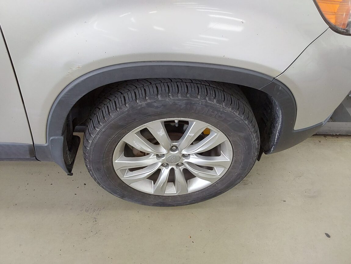 KIA SORENTO R DIESEL 2.0 2WD LIMITED PREMIUM 2011 - zdjęcie 23