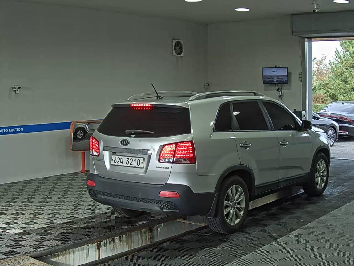 KIA SORENTO R DIESEL 2.0 2WD LIMITED PREMIUM 2011 - zdjęcie 5