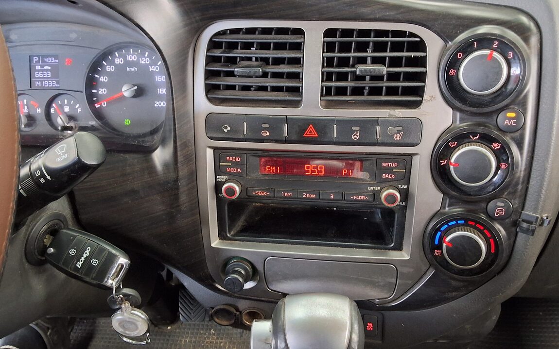 KIA BONGO III CARGO BUILT-IN BOX TRUCK 1 TON KING CAB 2019 - zdjęcie 15