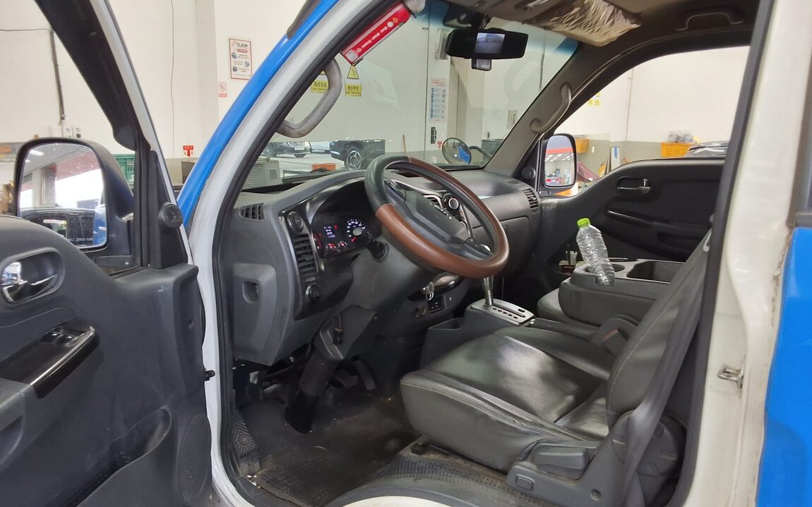KIA BONGO III CARGO BUILT-IN BOX TRUCK 1 TON KING CAB 2019 - zdjęcie 10