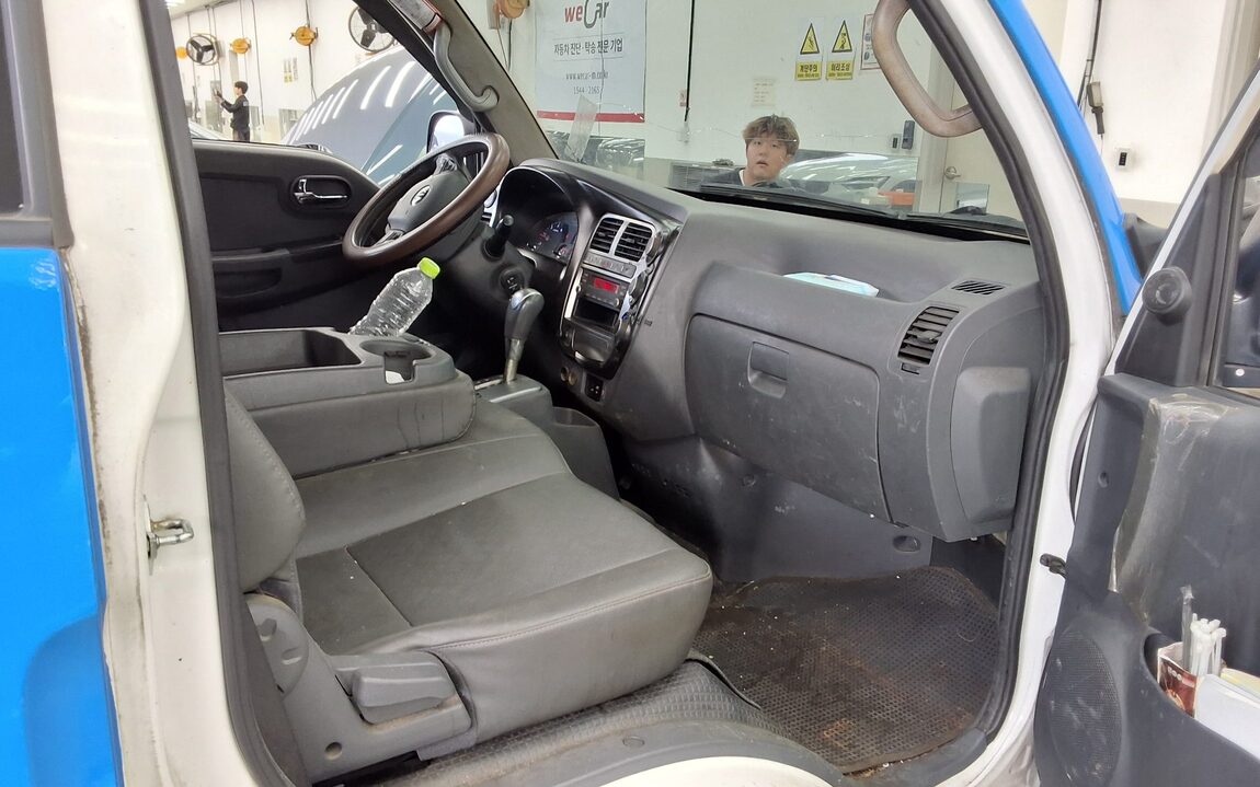 KIA BONGO III CARGO BUILT-IN BOX TRUCK 1 TON KING CAB 2019 - zdjęcie 11