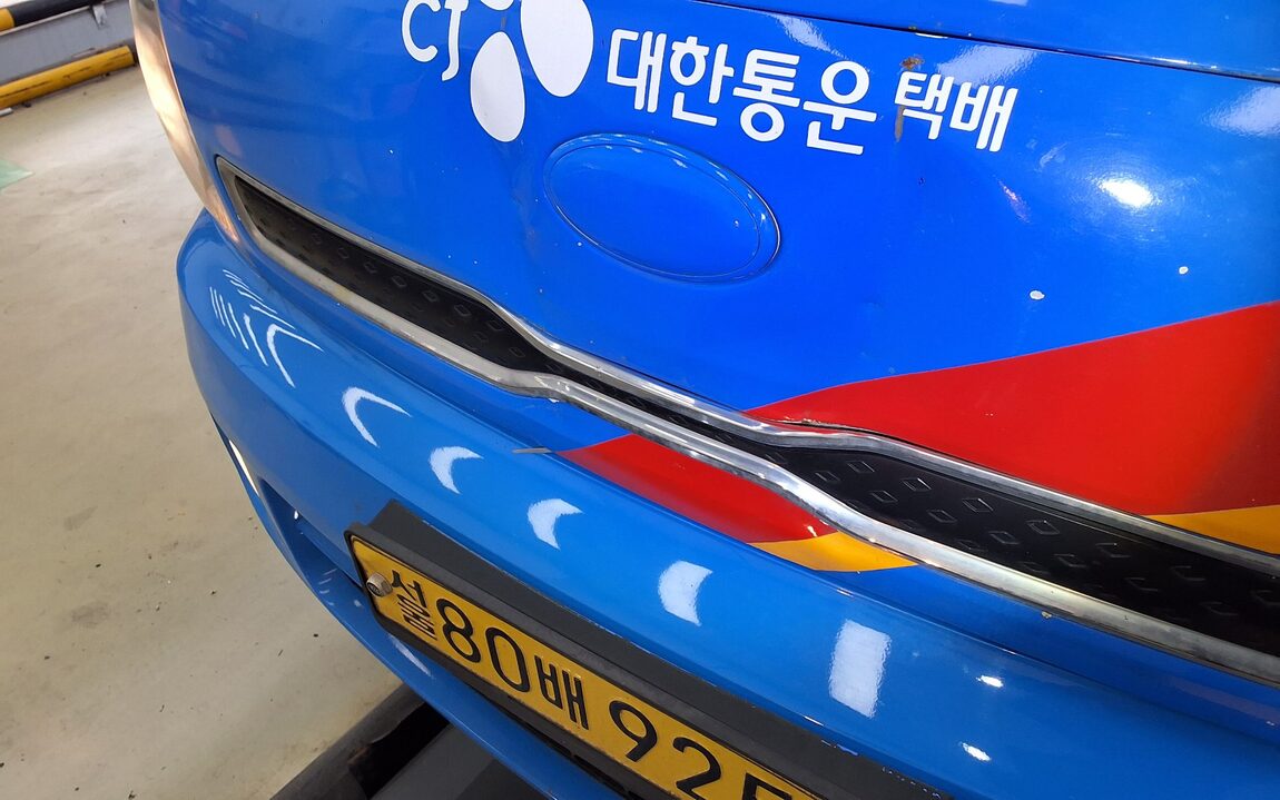 KIA BONGO III CARGO BUILT-IN BOX TRUCK 1 TON KING CAB 2019 - zdjęcie 18