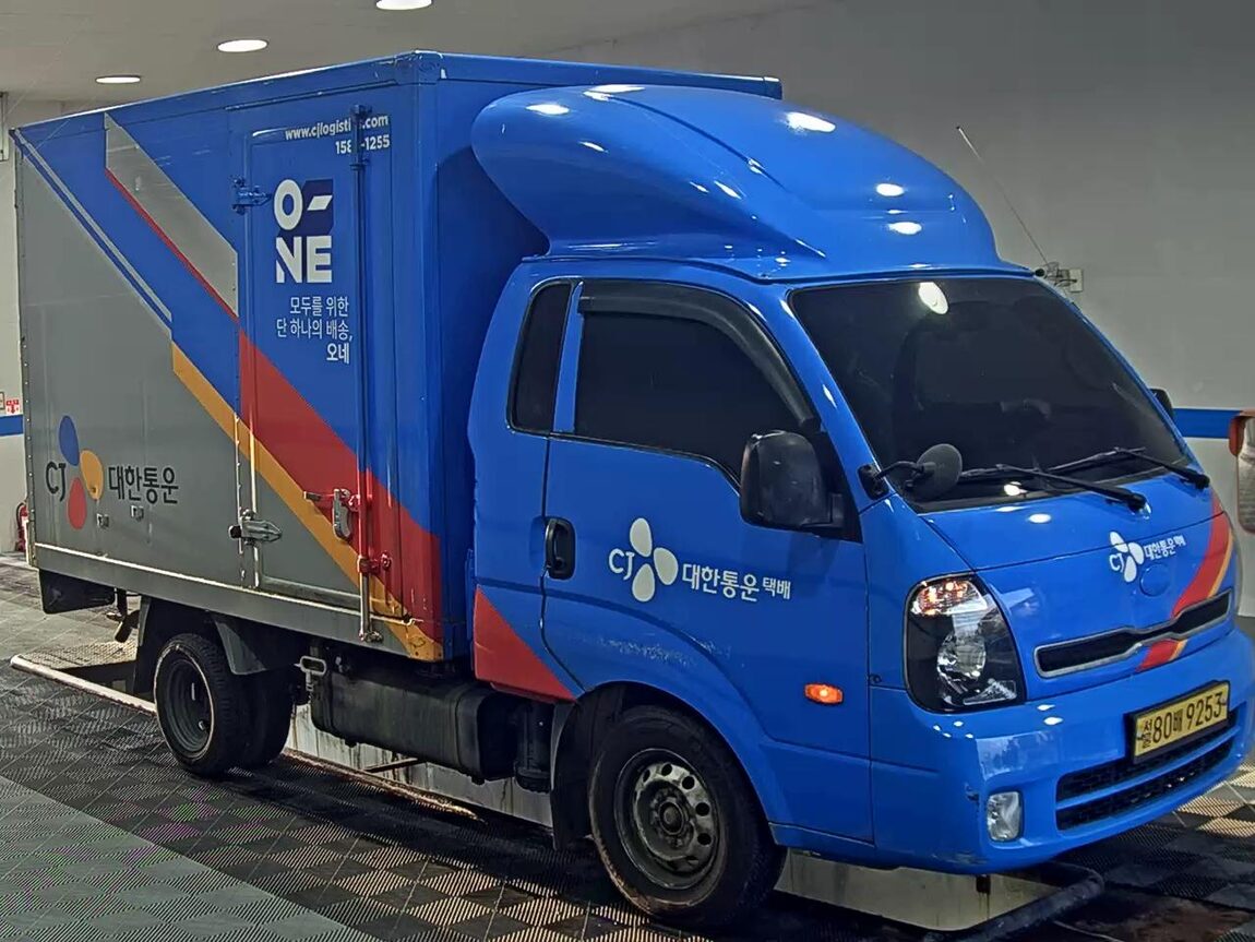 KIA BONGO III CARGO BUILT-IN BOX TRUCK 1 TON KING CAB 2019 - zdjęcie 3