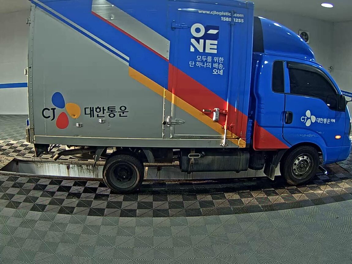 KIA BONGO III CARGO BUILT-IN BOX TRUCK 1 TON KING CAB 2019 - zdjęcie 4