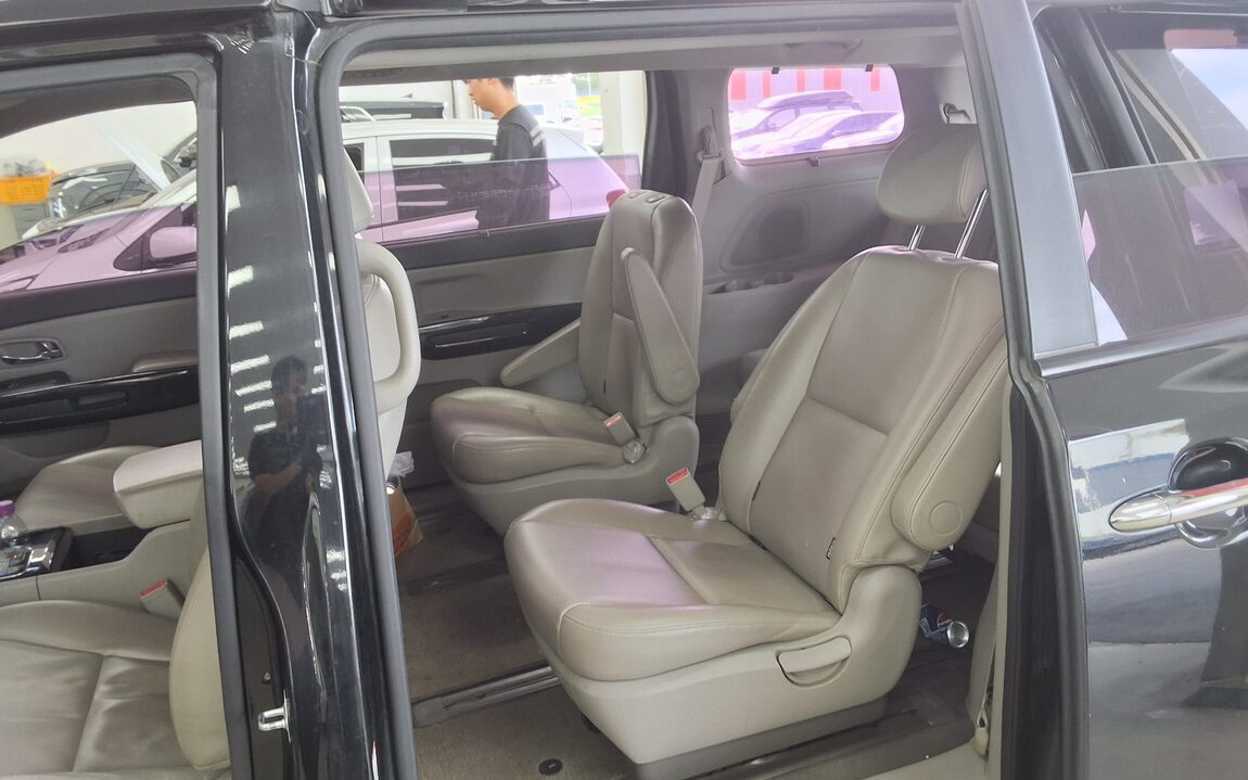 KIA ALL NEW CARNIVAL 9-SEATER DIESEL PRESTIGE 2016 - zdjęcie 12