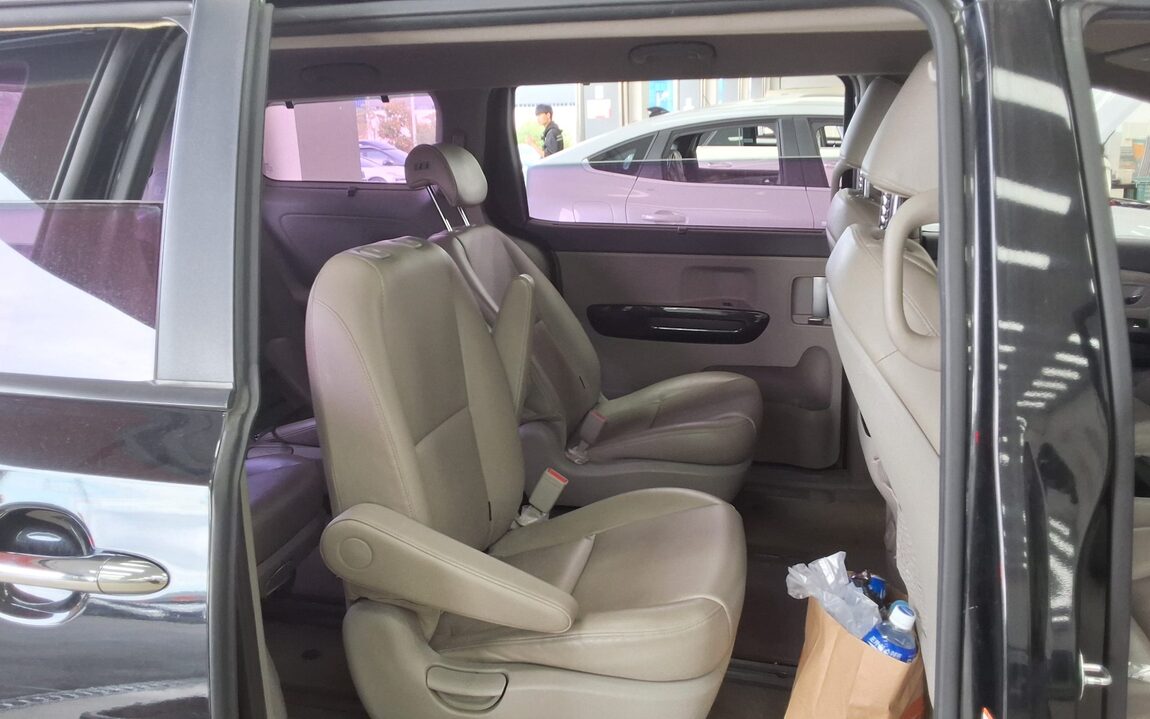 KIA ALL NEW CARNIVAL 9-SEATER DIESEL PRESTIGE 2016 - zdjęcie 13