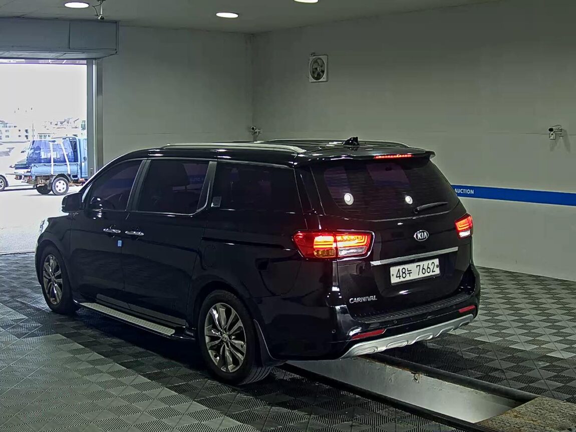KIA ALL NEW CARNIVAL 9-SEATER DIESEL PRESTIGE 2016 - zdjęcie 6