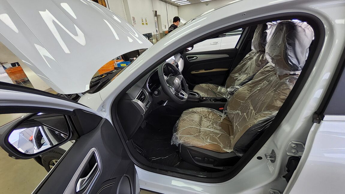 RENAULT (SAMSUNG) ARKANA 1.6 GTe ICONIC 2026 - zdjęcie 10