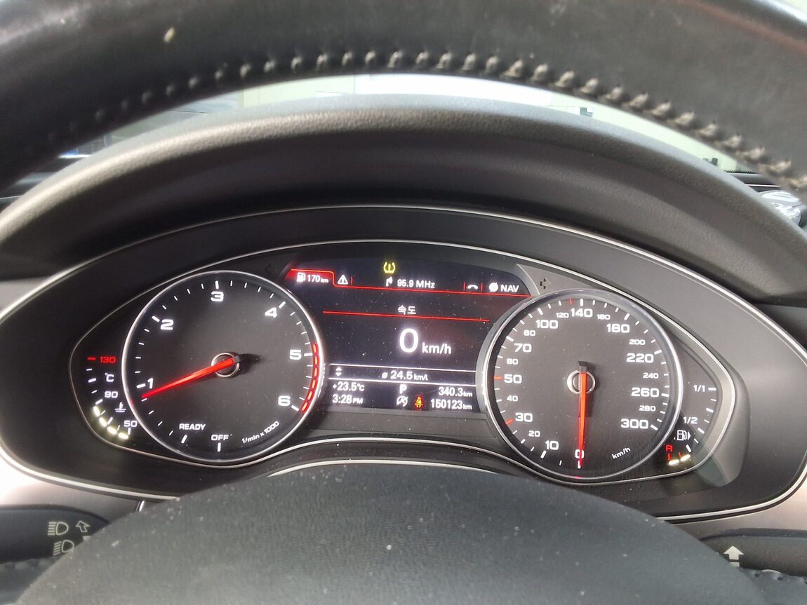 AUDI A6 (4TH GEN) 35 TDI PREMIUM 2016 - zdjęcie 10