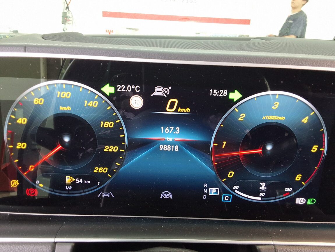 MERCEDES-BENZ GLE-CLASS (4TH GEN) GLE 400d 4MATIC COUPE 2021 - zdjęcie 9