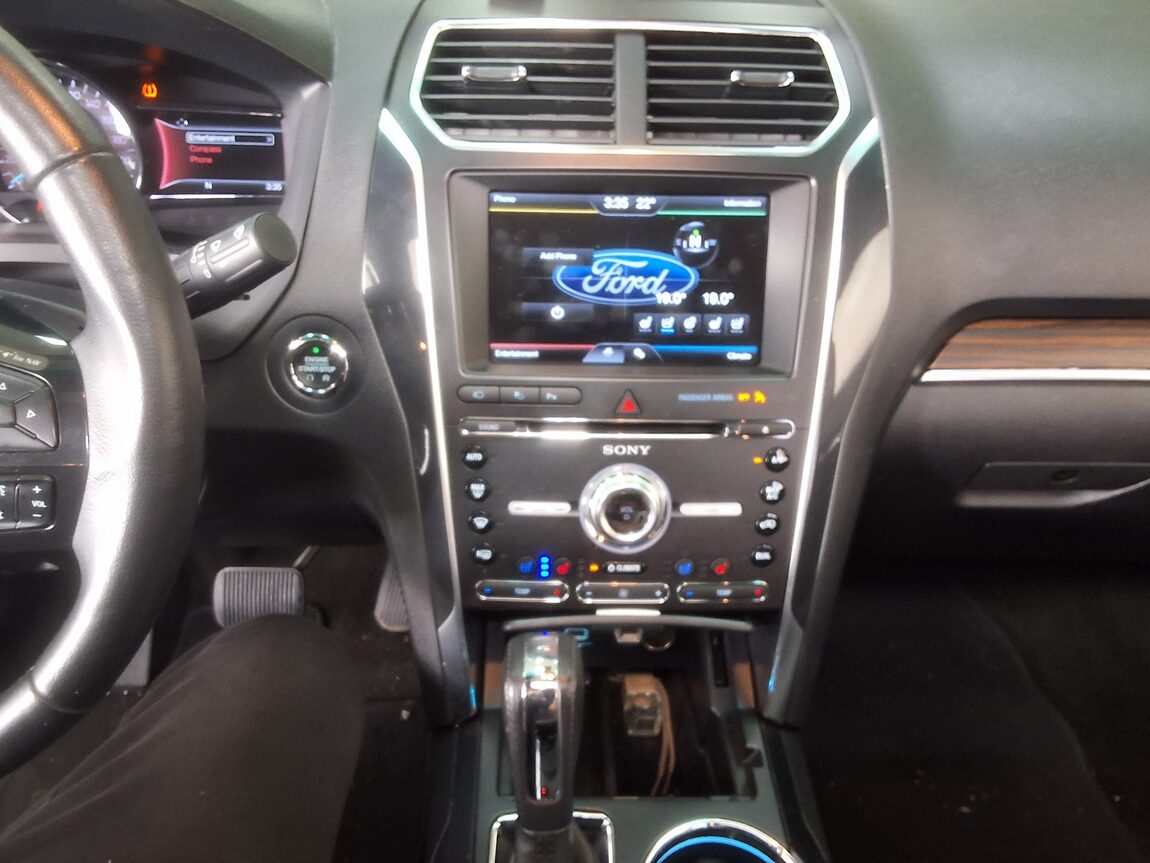FORD EXPLORER (5TH GEN) 2.3 AWD LIMITED 2016 - zdjęcie 24